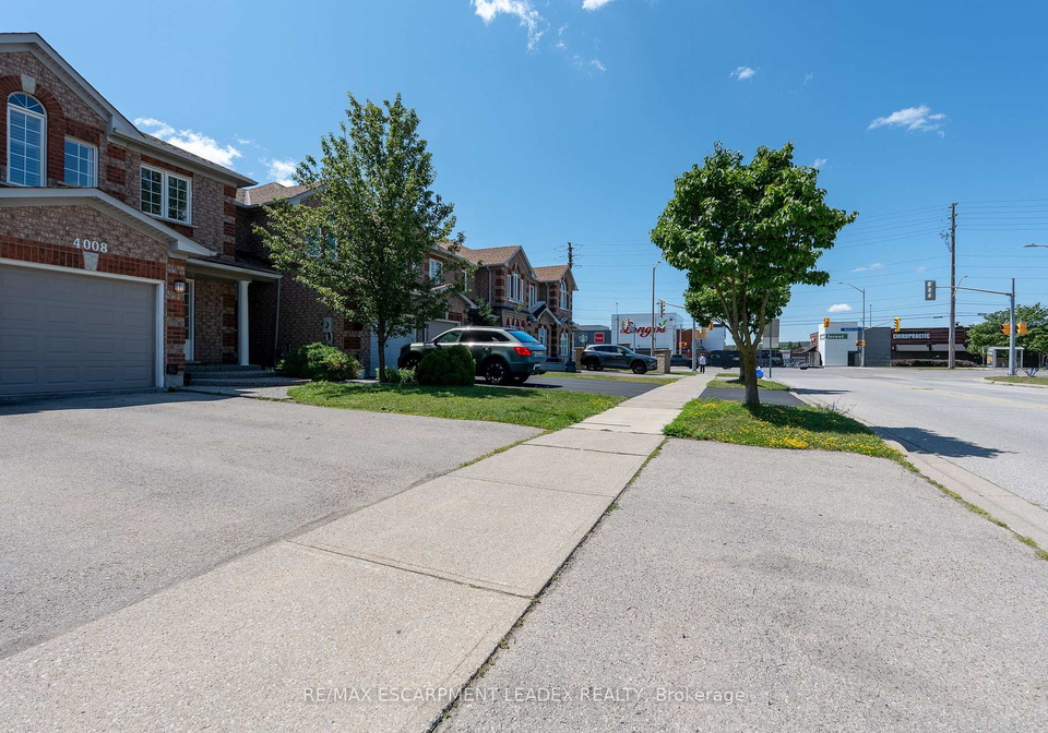 4008-berton-avenue-burlington-ontario-w13696710