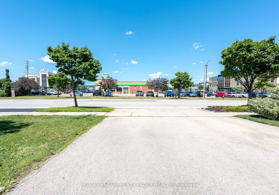 4008-berton-avenue-burlington-ontario-w13696710