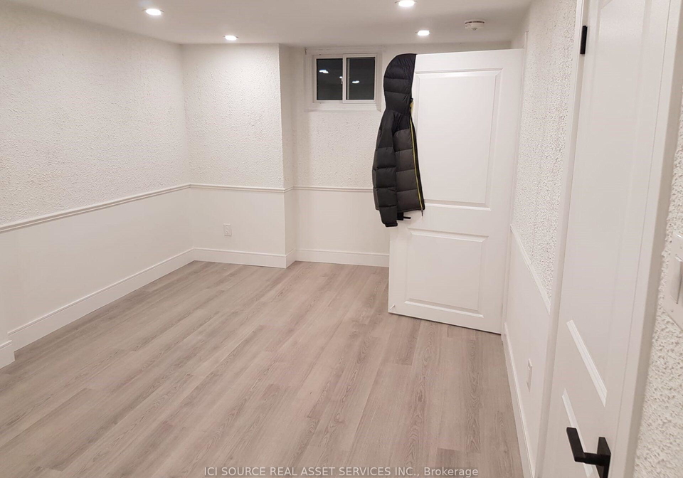 411-enfield-road-burlington-ontario-w13697048