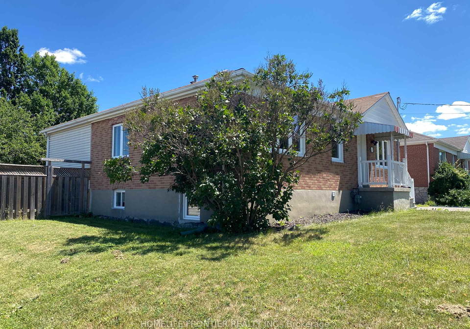 63-lockerbie-avenue-toronto-north-york-ontario-w13697164