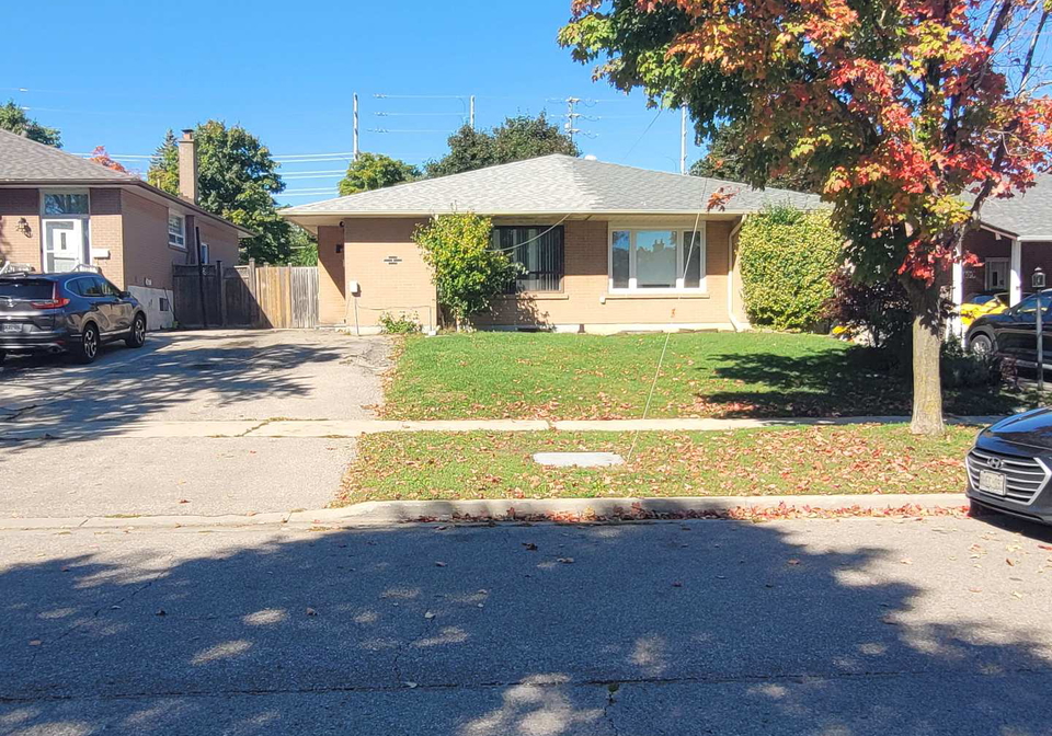 2415-padstow-crescent-mississauga-ontario-w13697450