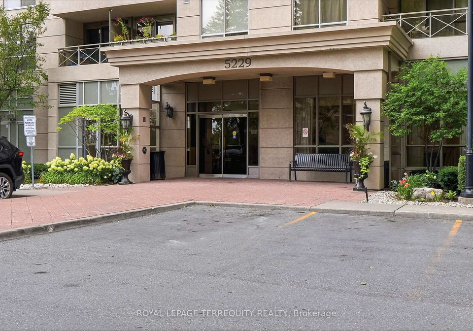 5229-dundas-street-w-toronto-etobicoke-ontario-w13697478