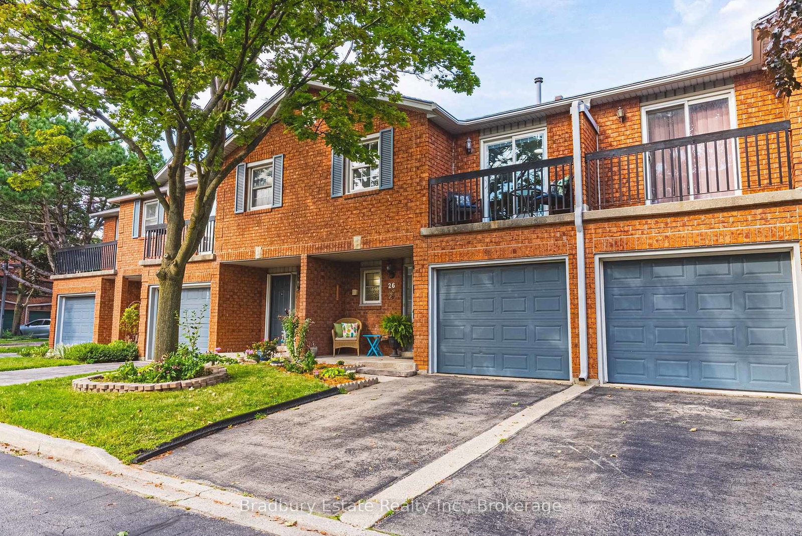 1205-lambs-court-burlington-ontario-w13697754