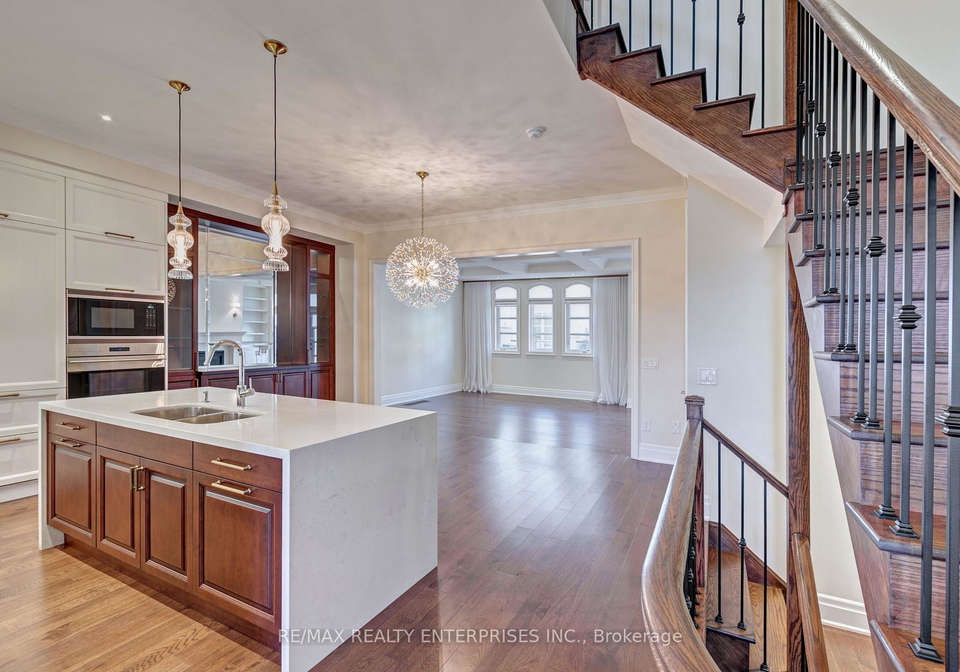 287-rebecca-street-oakville-ontario-w13697790