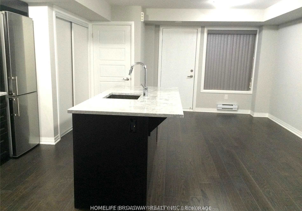 16william-duncan-road-toronto-york-ontario-w13698038