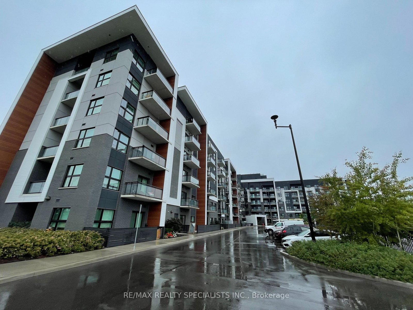 128-grovewood-common-oakville-ontario-w13698134