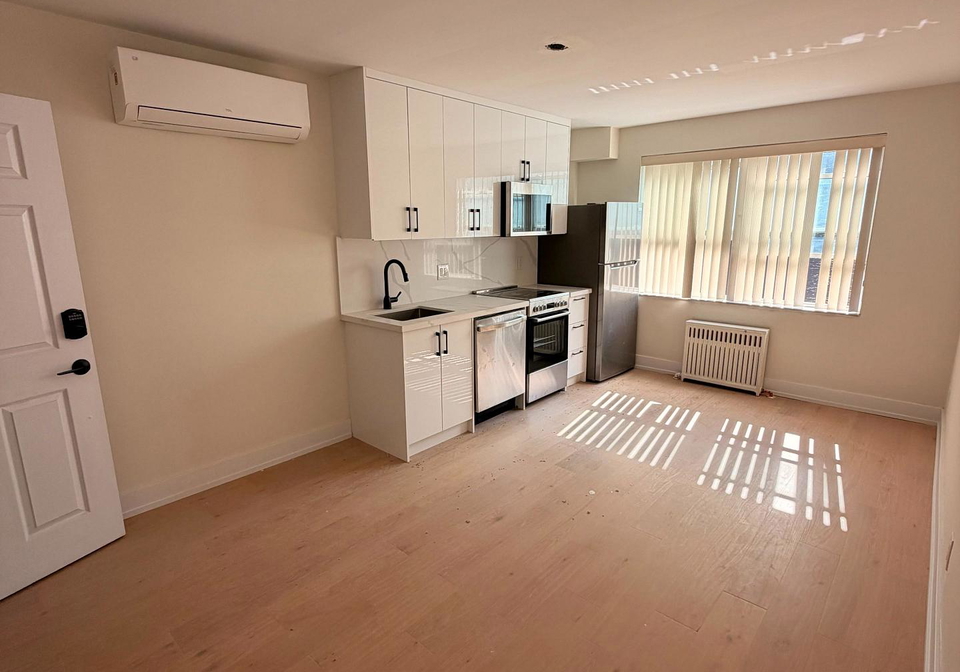 3384-lake-shore-boulevard-w-toronto-etobicoke-ontario-w13698176