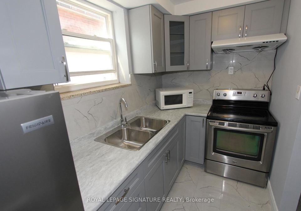 3fifteenth-street-toronto-etobicoke-ontario-w13698194