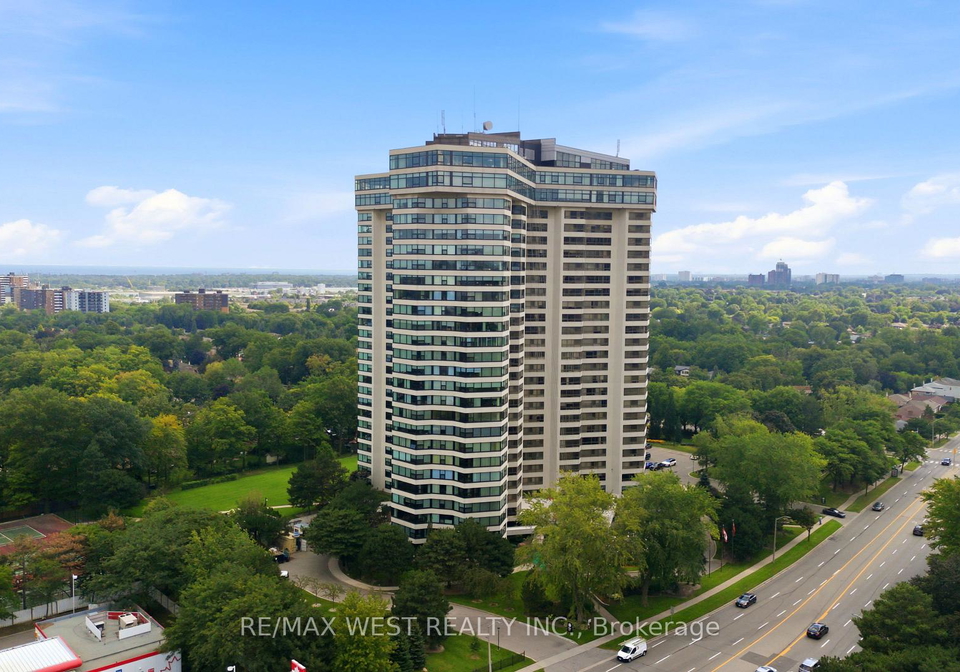1300-bloor-street-mississauga-ontario-w13698366