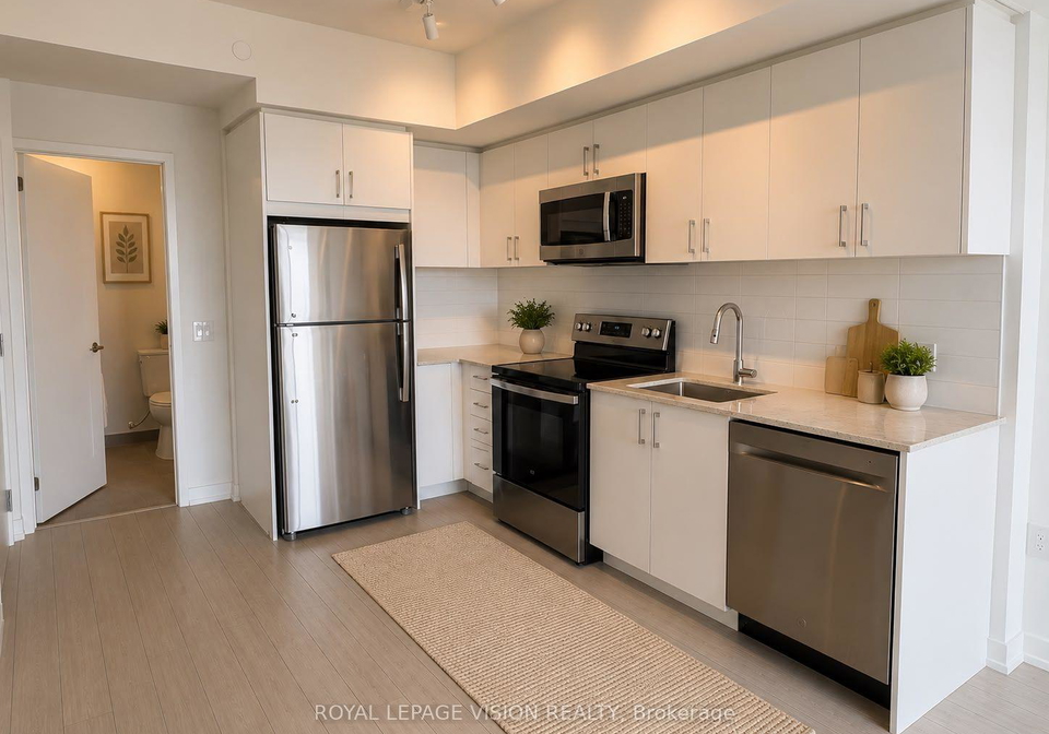 4010-eglinton-avenue-w-toronto-etobicoke-ontario-w13698400