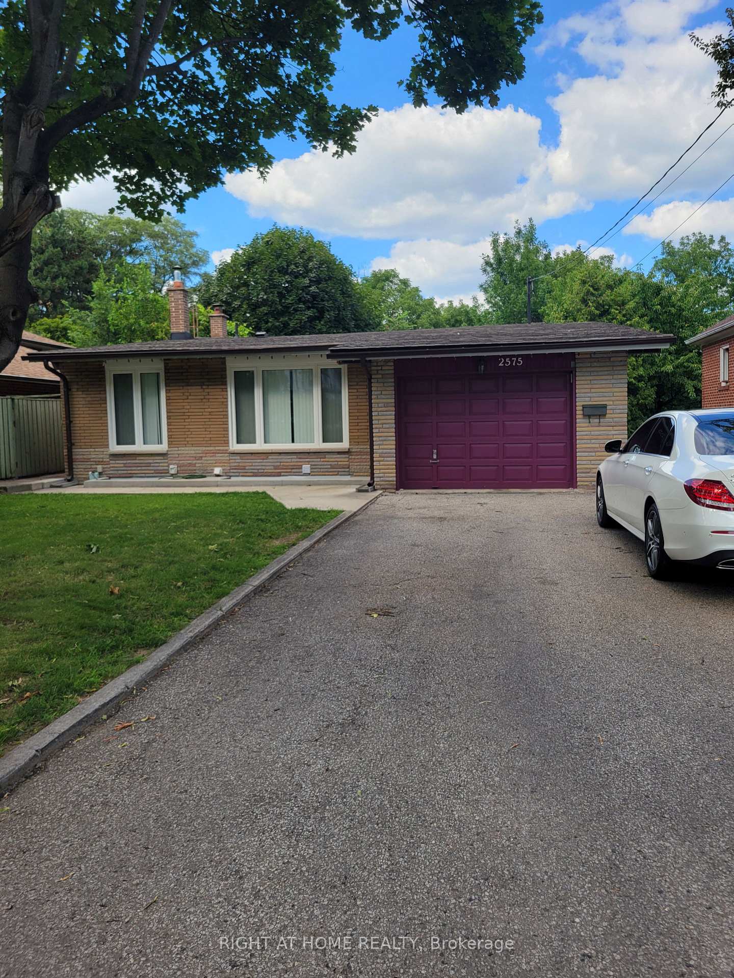 2575-argyle-road-mississauga-ontario-w13698440