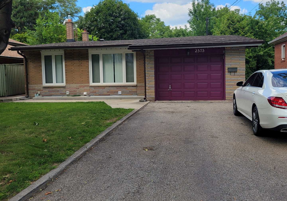 2575-argyle-road-mississauga-ontario-w13698440