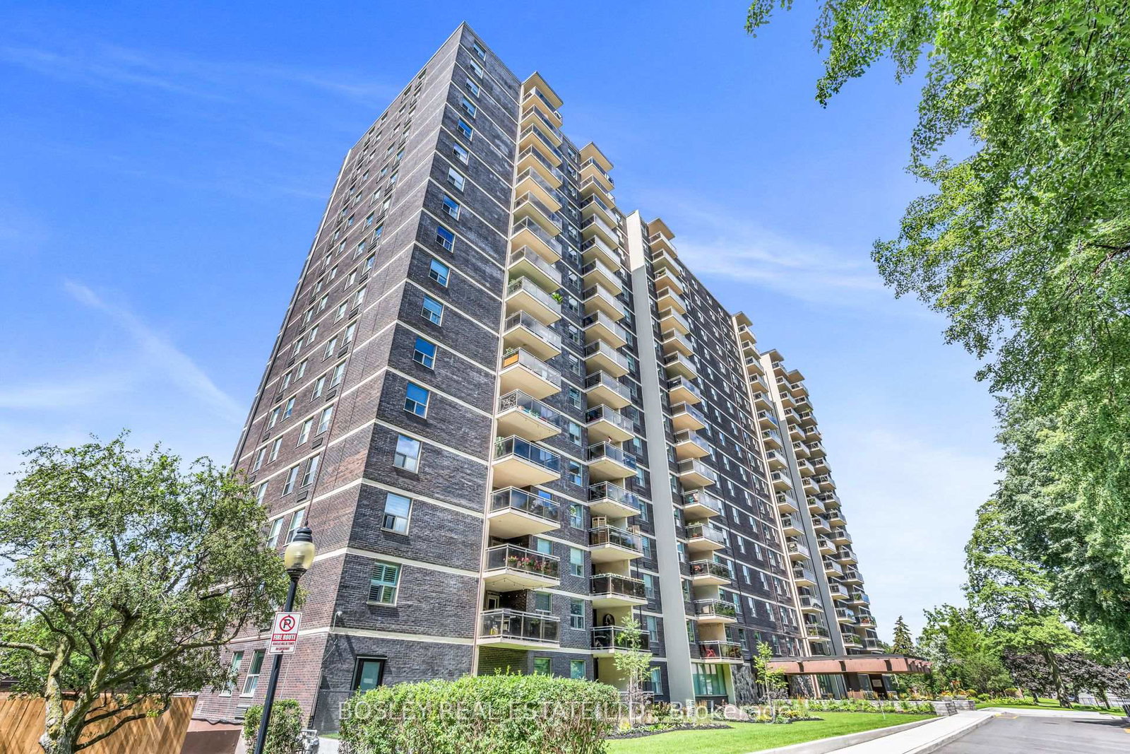 966-inverhouse-drive-mississauga-ontario-w13698448