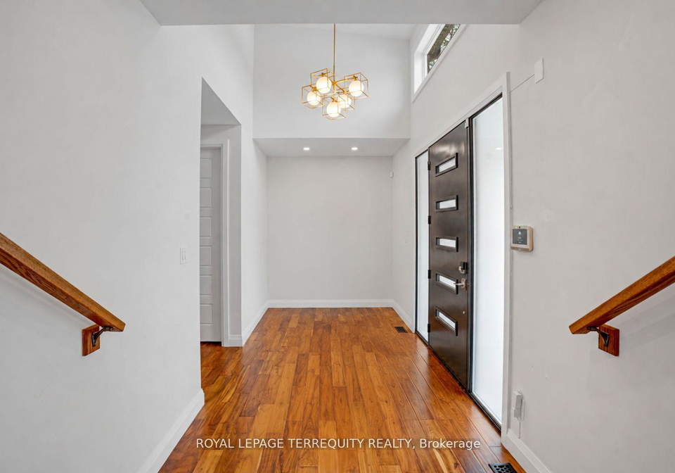 716-north-shore-boulevard-e-burlington-ontario-w13698454