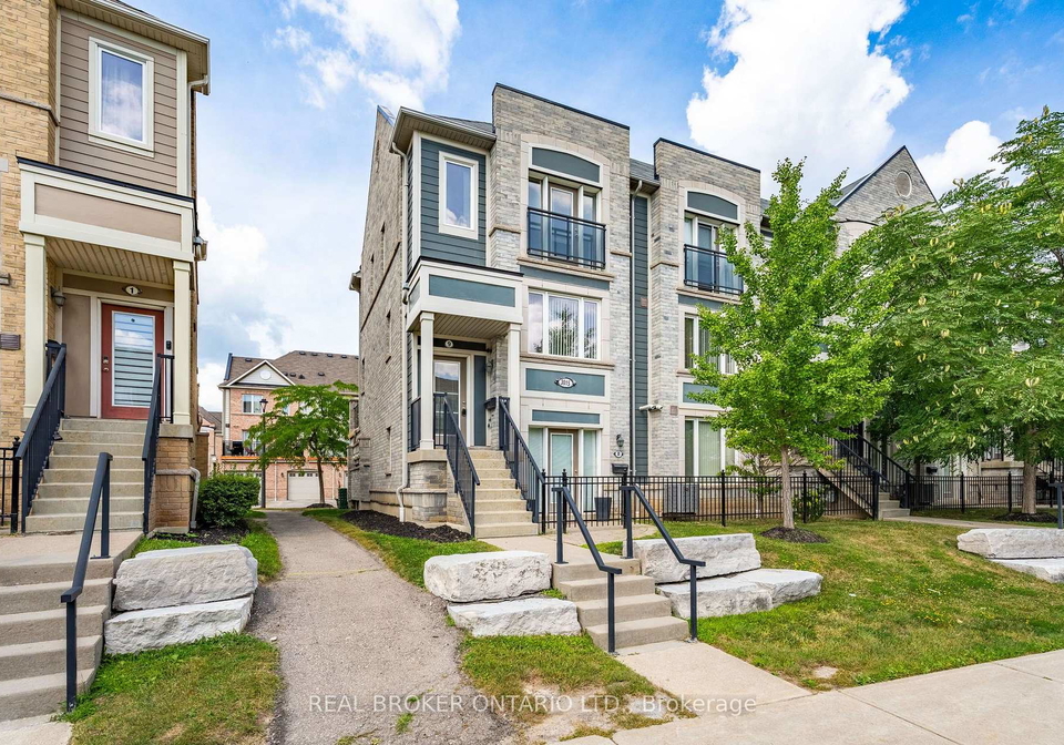 3015-destination-drive-mississauga-ontario-w13698616