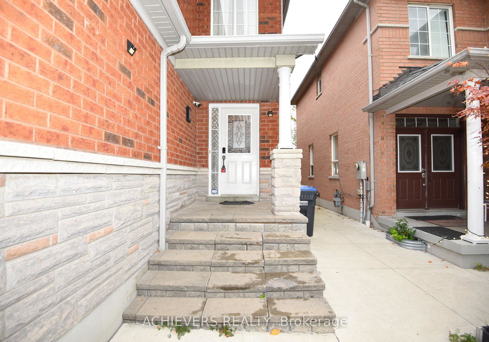521-navigator-drive-mississauga-ontario-w13698792