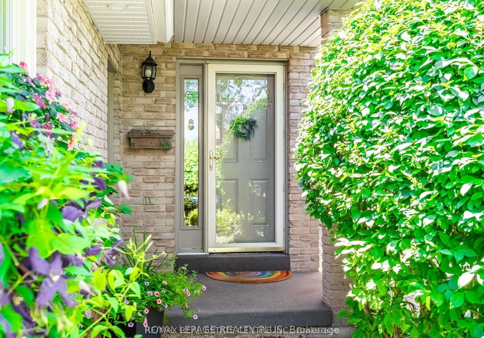 4079-trapper-crescent-mississauga-ontario-w13698846