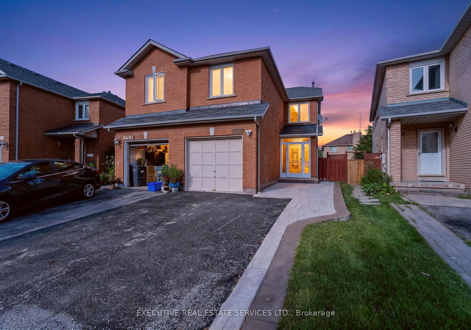 5489-cosmic-crescent-mississauga-ontario-w13698858