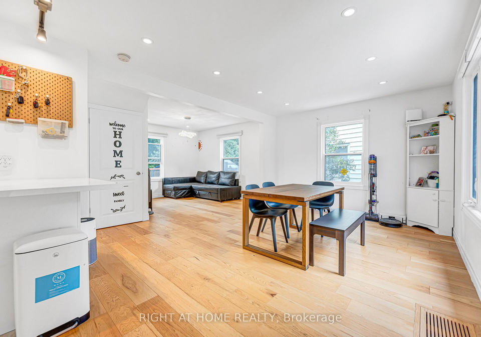 121-hearst-circle-toronto-north-york-ontario-w13698888