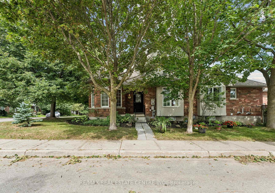 131-montgomery-boulevard-orangeville-ontario-w13698914