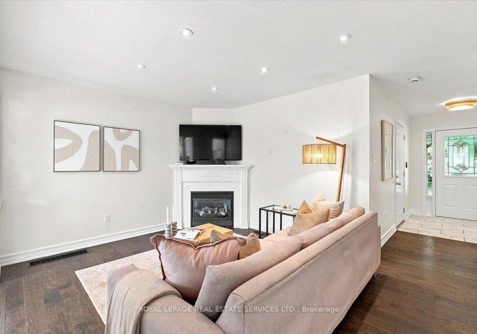 2970-berwick-drive-burlington-ontario-w13699044