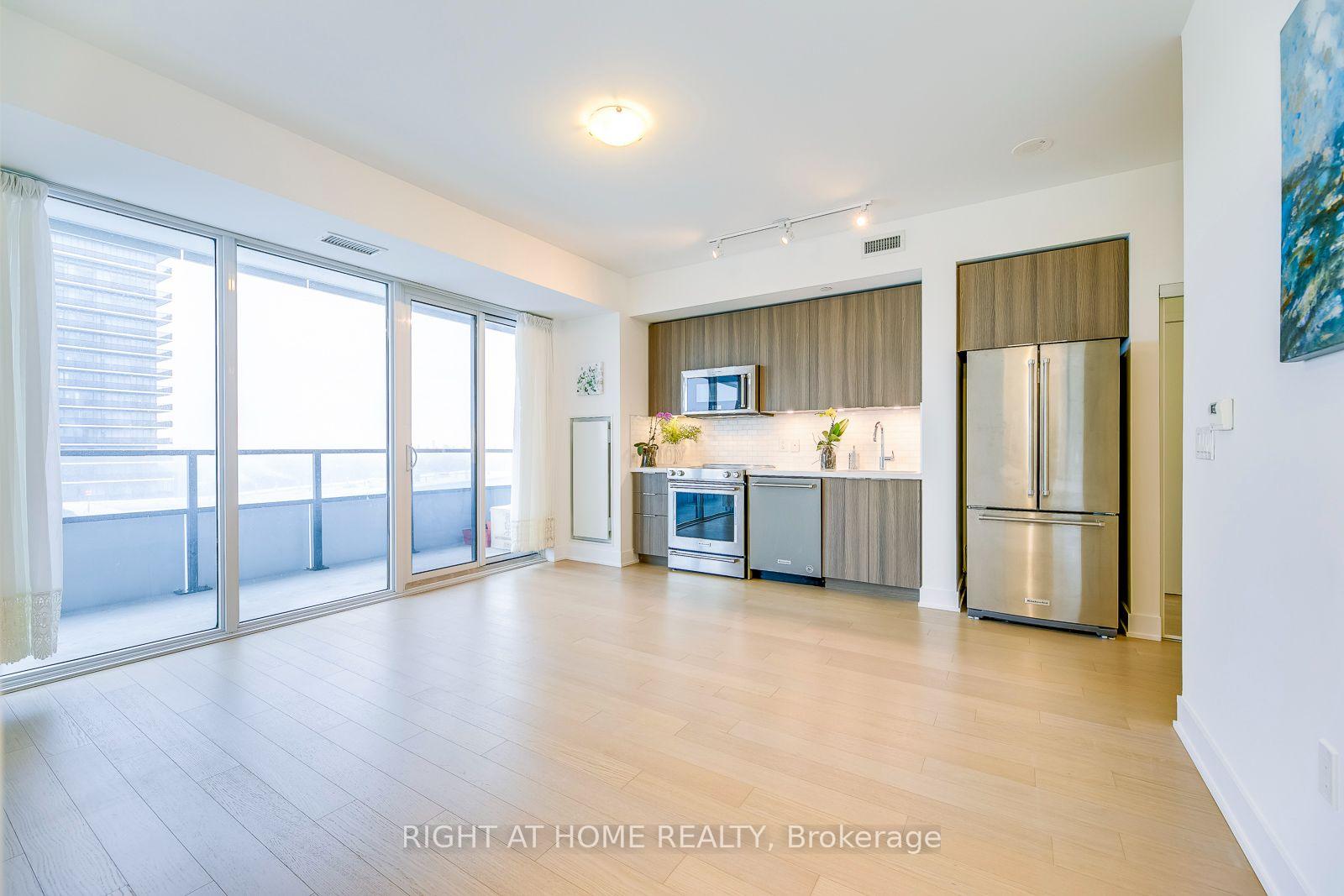 30-shore-breeze-drive-toronto-etobicoke-ontario-w13699118
