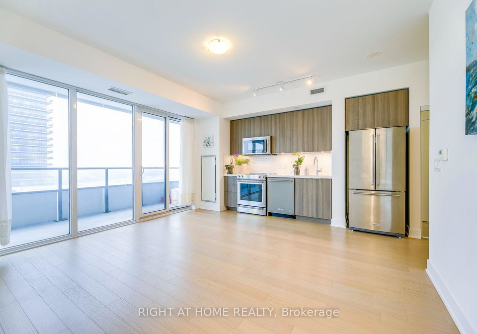 30-shore-breeze-drive-toronto-etobicoke-ontario-w13699118