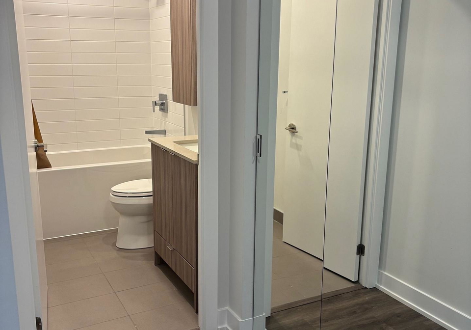 4130-parkside-village-drive-mississauga-ontario-w13699198