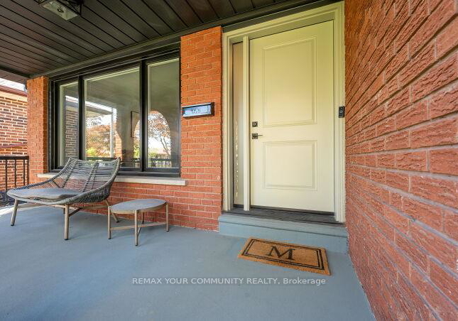 19-hamer-boulevard-toronto-etobicoke-ontario-w13699230
