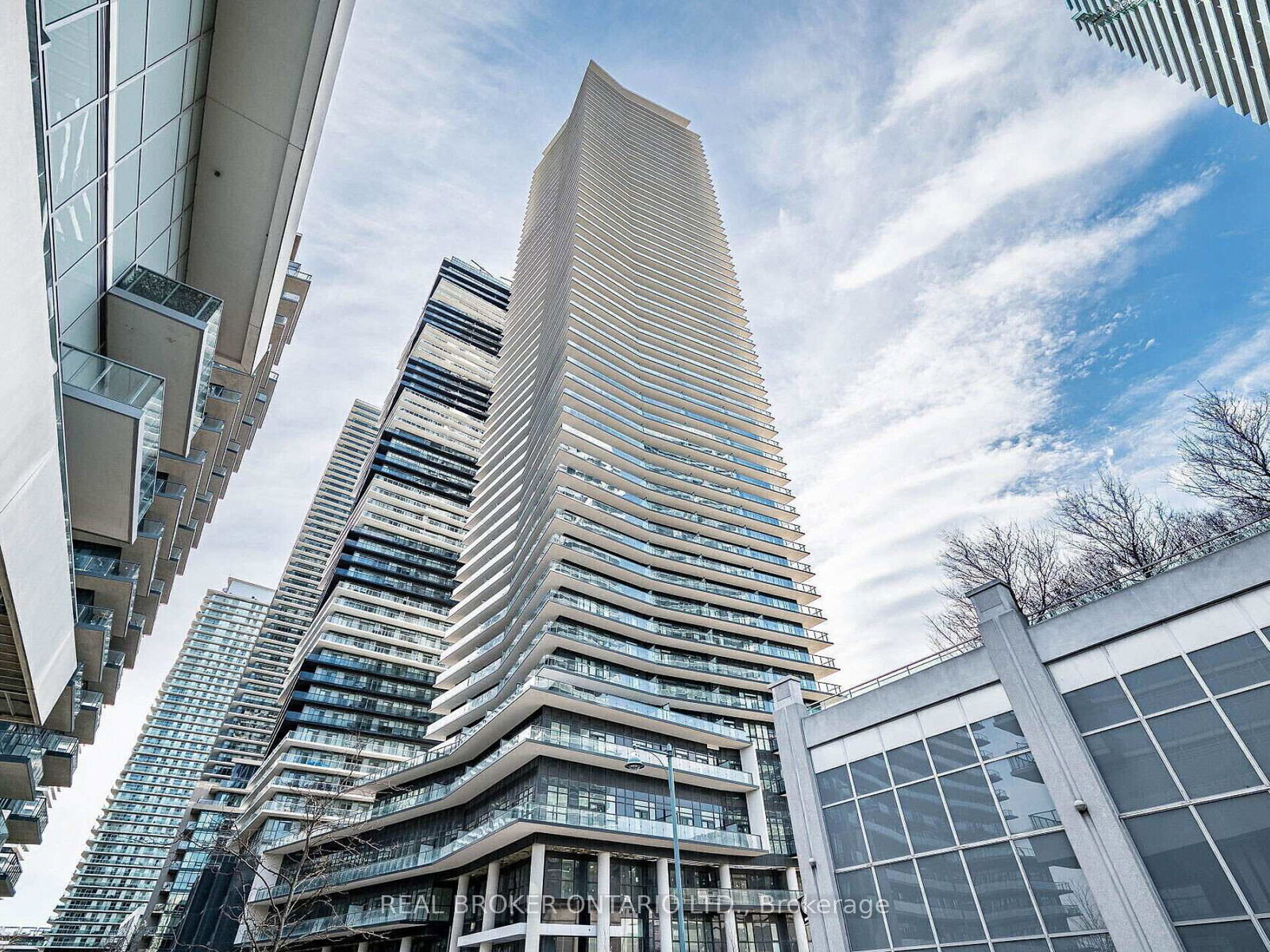 38-annie-craig-drive-toronto-etobicoke-ontario-w13699304