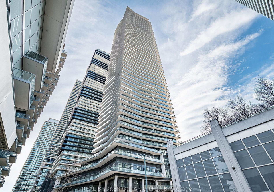 38-annie-craig-drive-toronto-etobicoke-ontario-w13699304