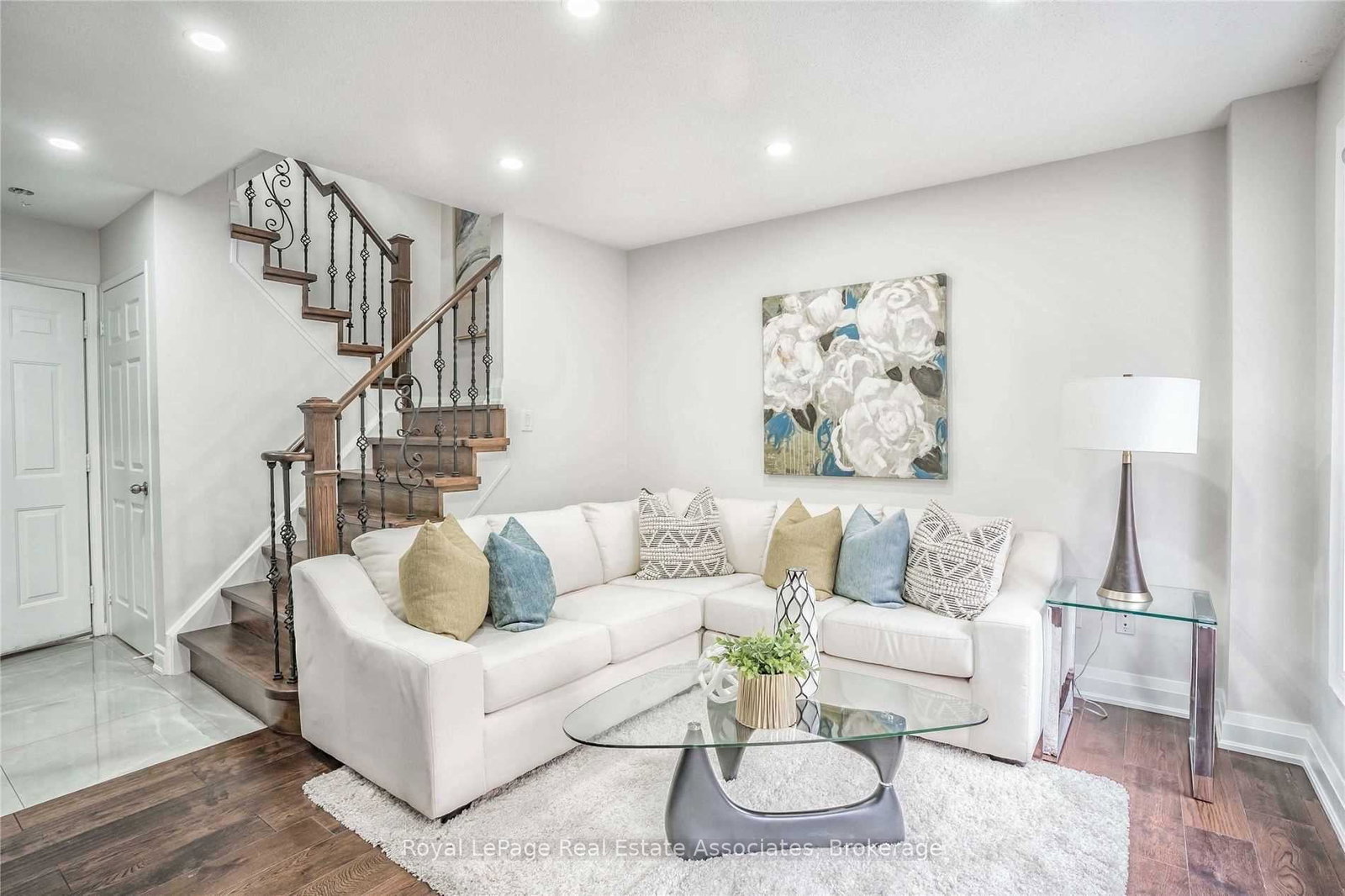 7153-fairmeadow-crescent-mississauga-ontario-w13699340