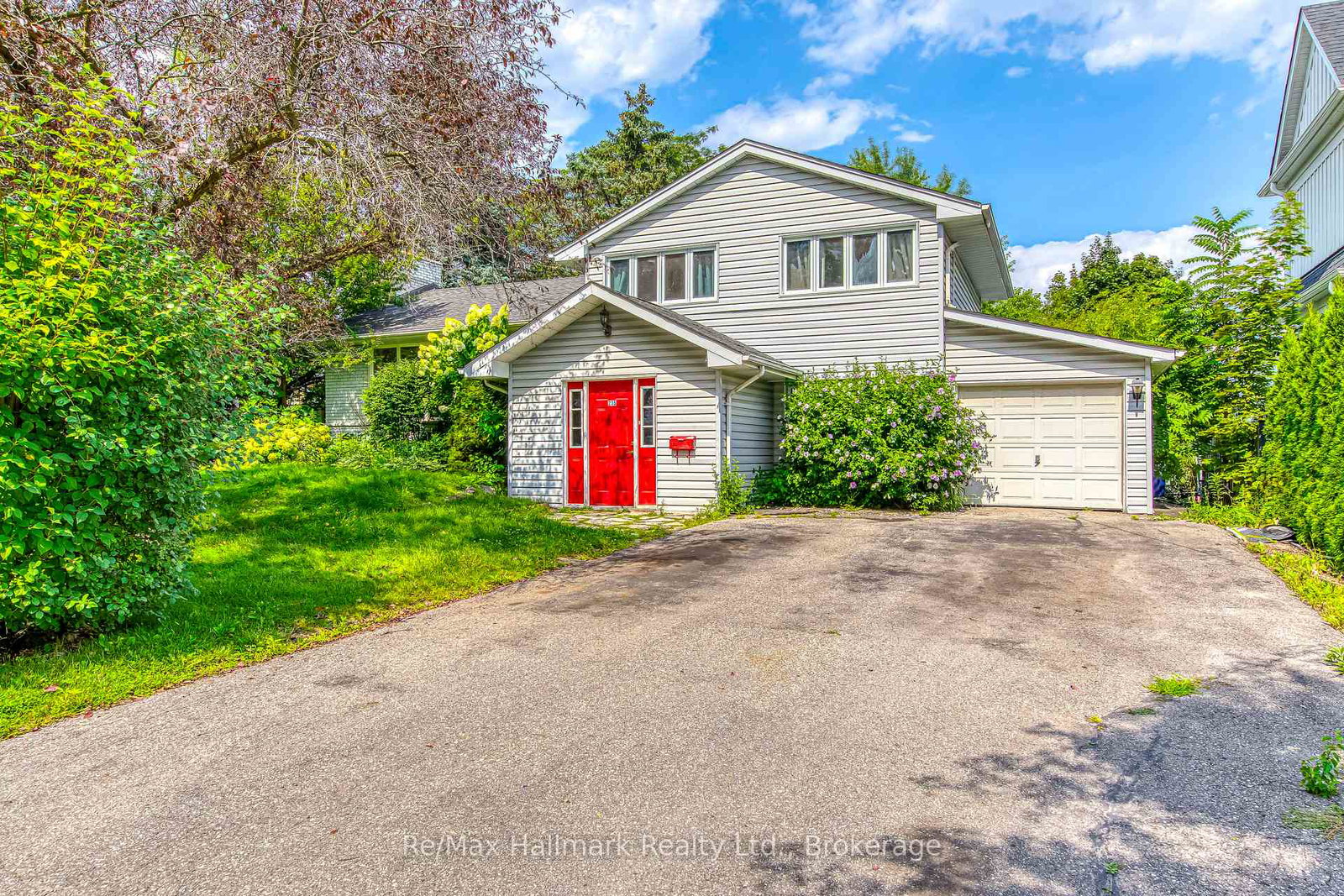 235-tweedsdale-crescent-oakville-ontario-w13699396