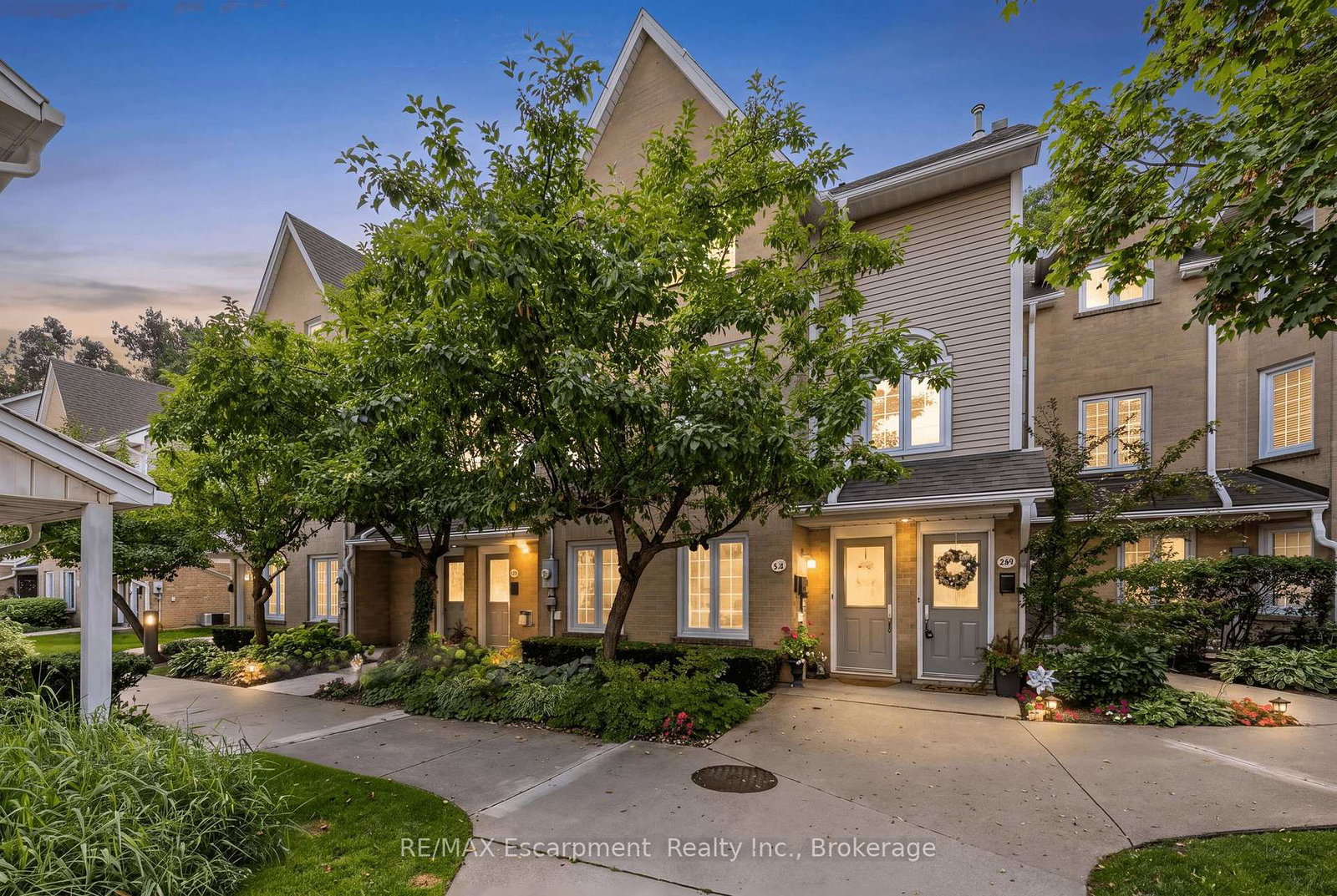 2110-cleaver-avenue-burlington-ontario-w13699674