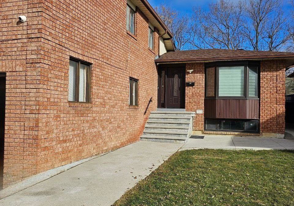 61-hull-street-mississauga-ontario-w13699794