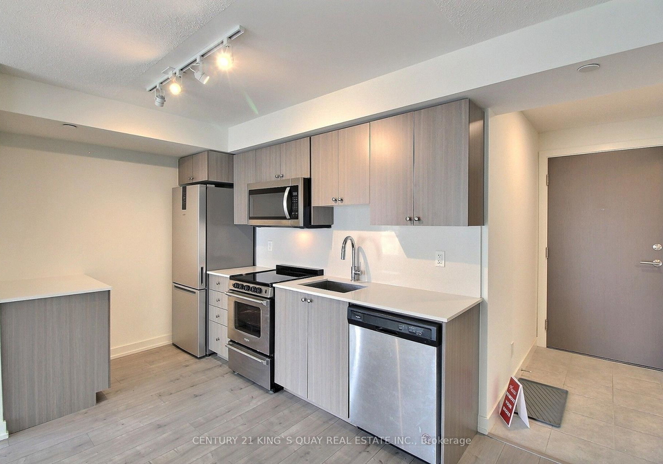 10-wilby-crescent-toronto-north-york-ontario-w13699954