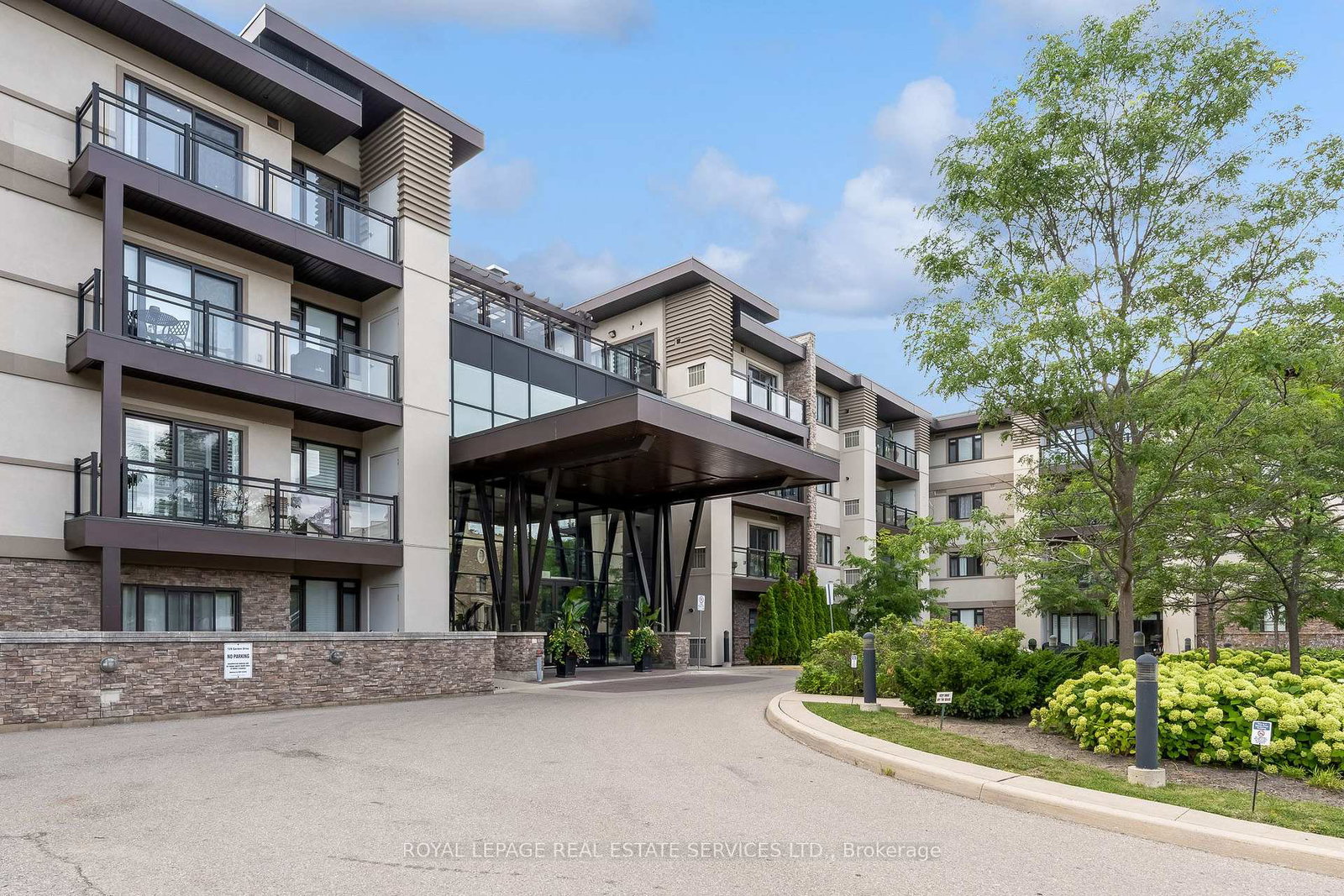 128-garden-drive-oakville-ontario-w13699958