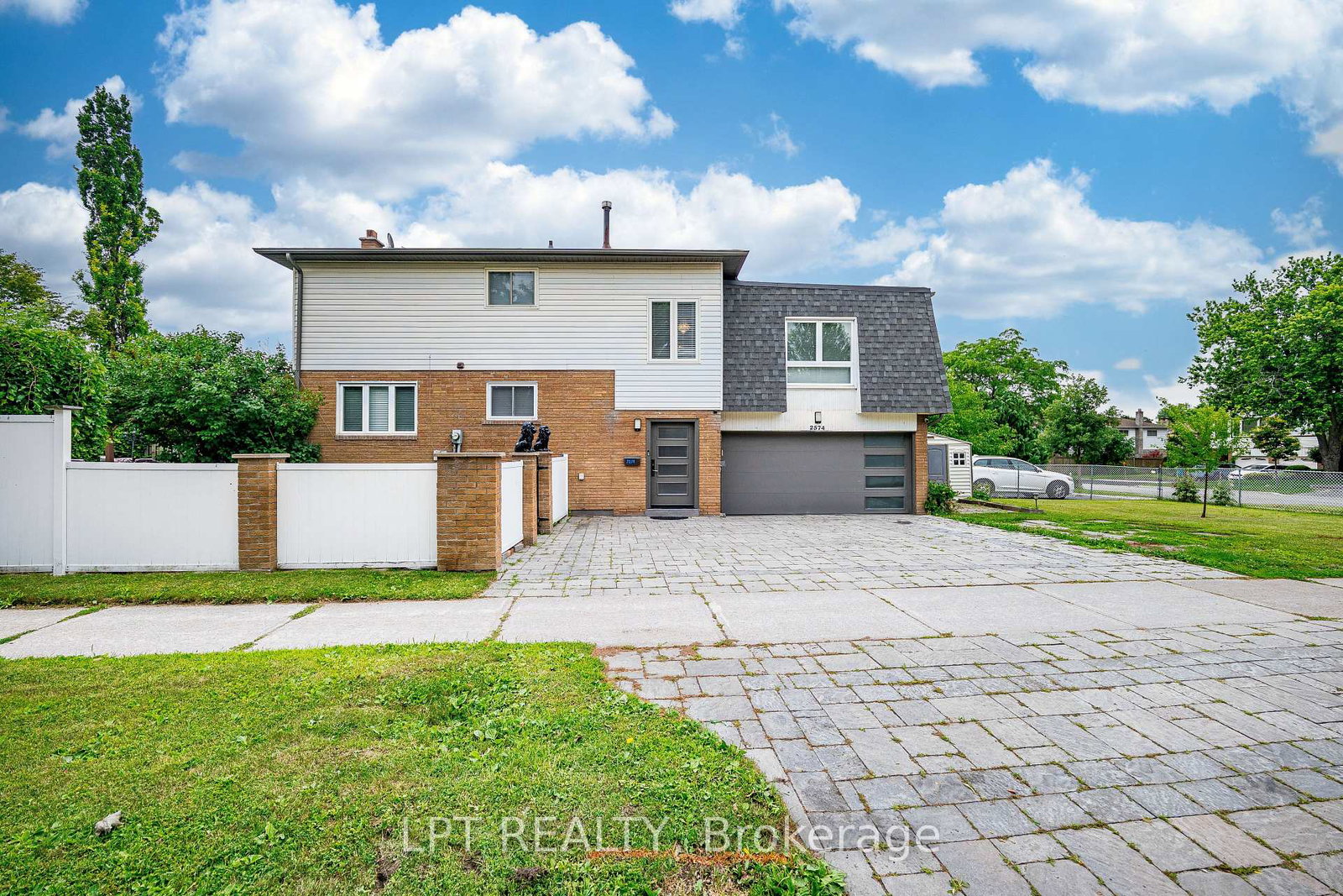 2574-council-ring-road-mississauga-ontario-w13699970