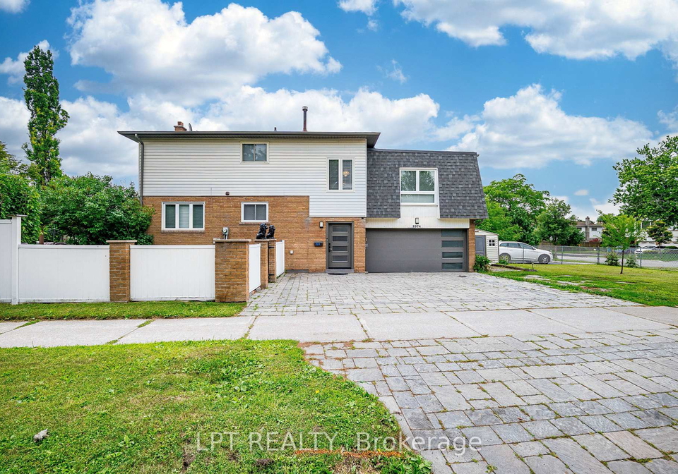 2574-council-ring-road-mississauga-ontario-w13699970