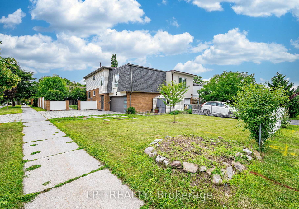 2574-council-ring-road-mississauga-ontario-w13699970