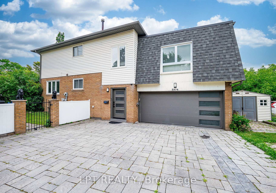 2574-council-ring-road-mississauga-ontario-w13699970