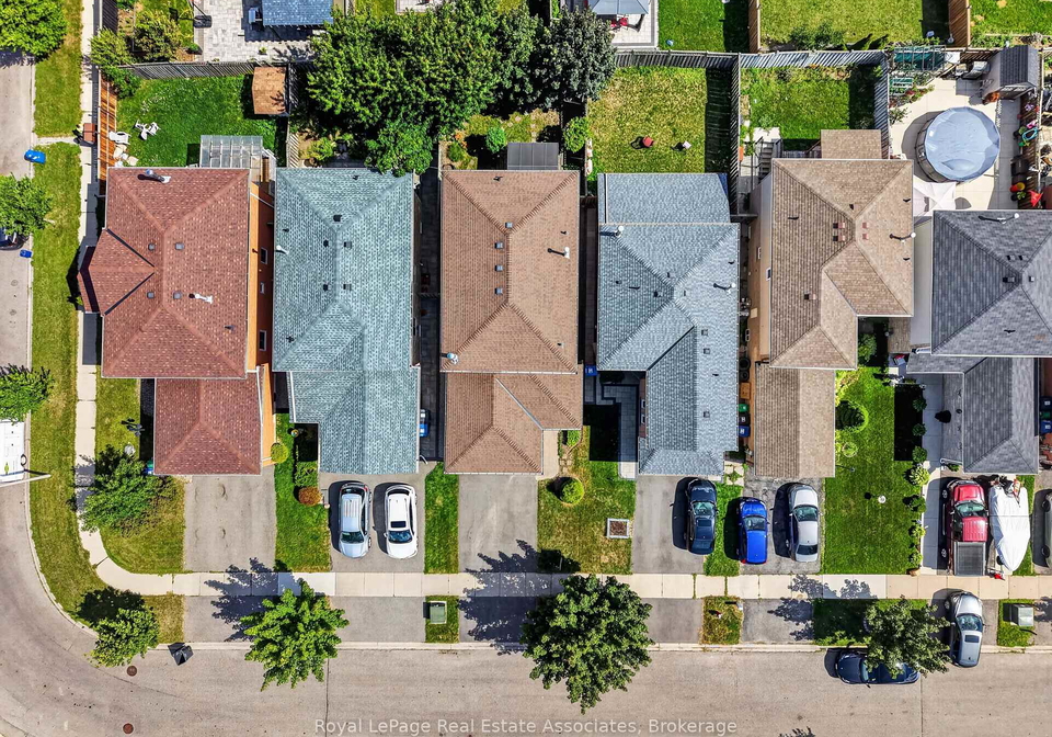 8-horsham-street-brampton-ontario-w13700116