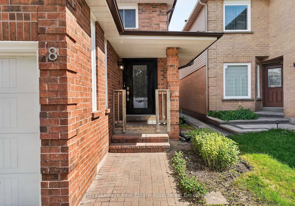 8-horsham-street-brampton-ontario-w13700116