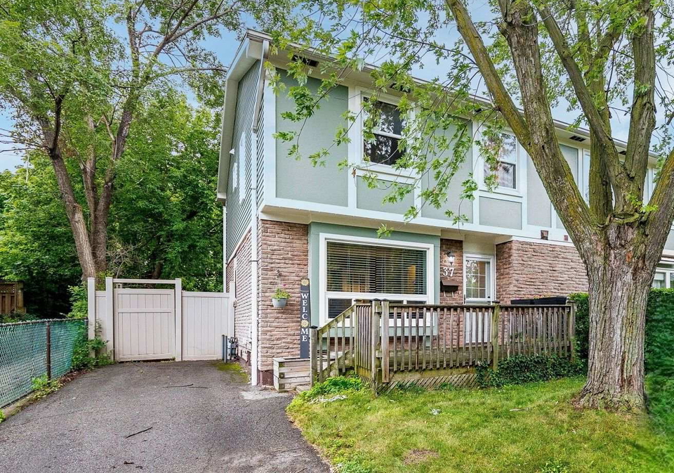 37-salisbury-circle-brampton-ontario-w13700132