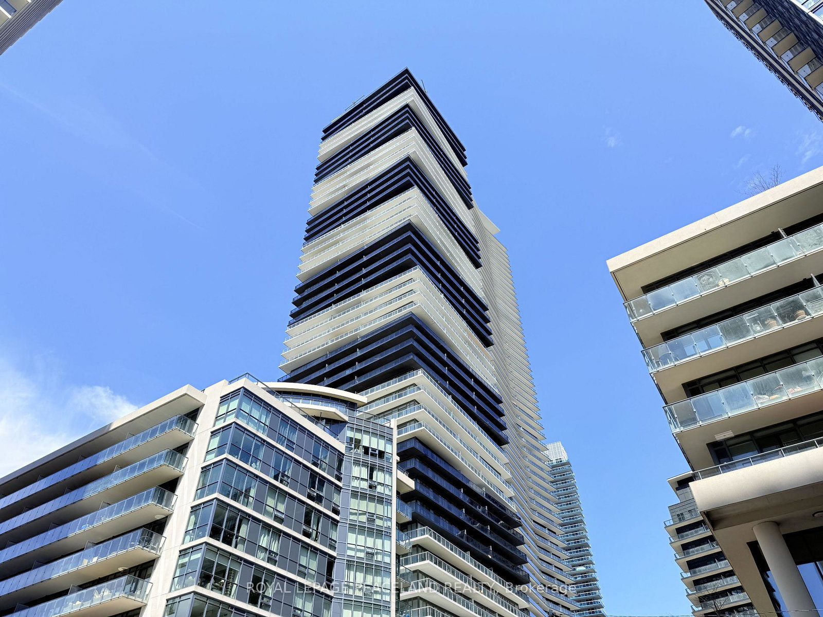 56-annie-craig-drive-toronto-etobicoke-ontario-w13700364