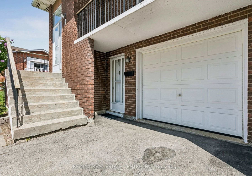 5-hockley-path-brampton-ontario-w13700448
