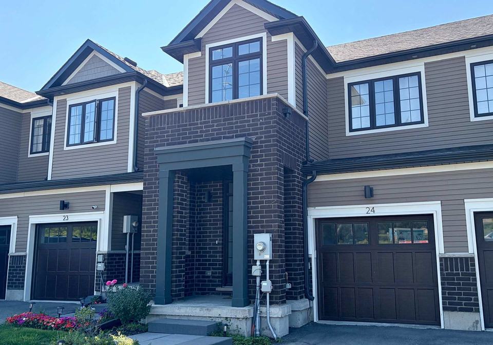 690-broadway-orangeville-ontario-w13700784