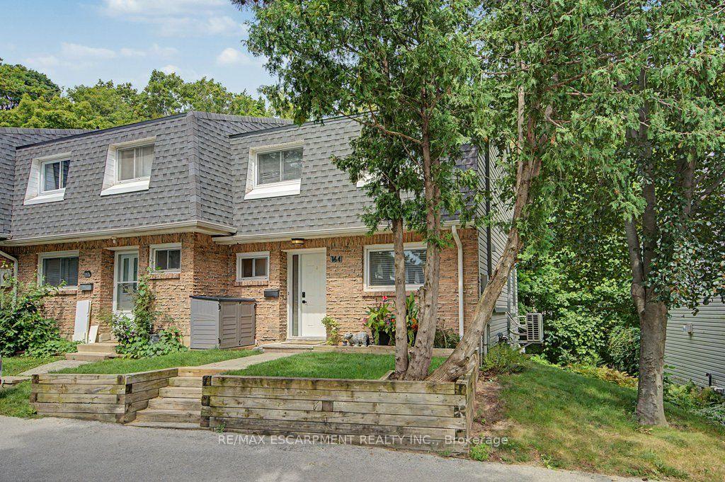 2050-upper-middle-road-burlington-ontario-w13700800