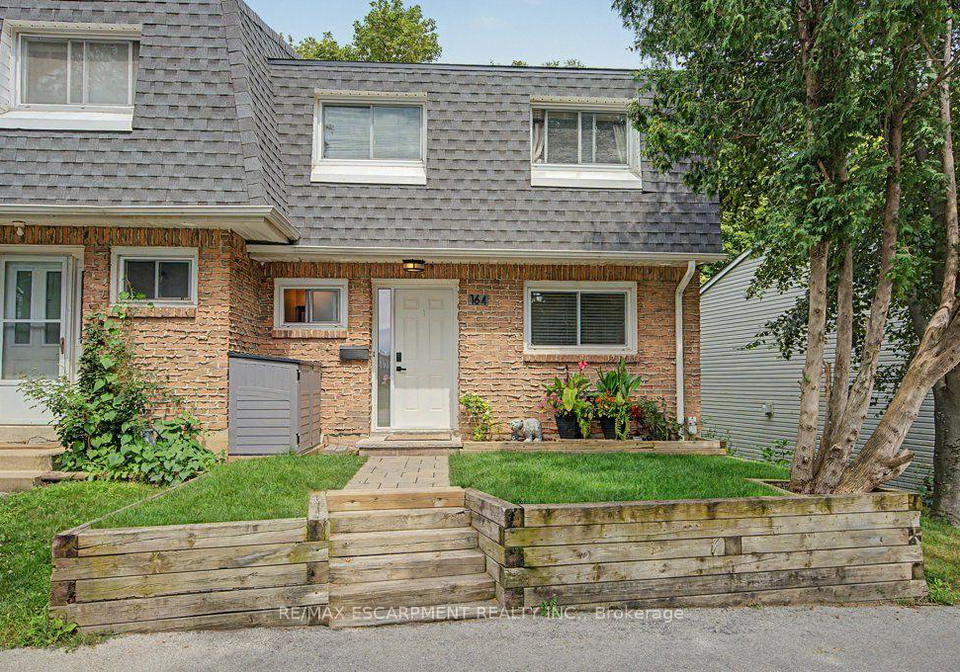 2050-upper-middle-road-burlington-ontario-w13700800