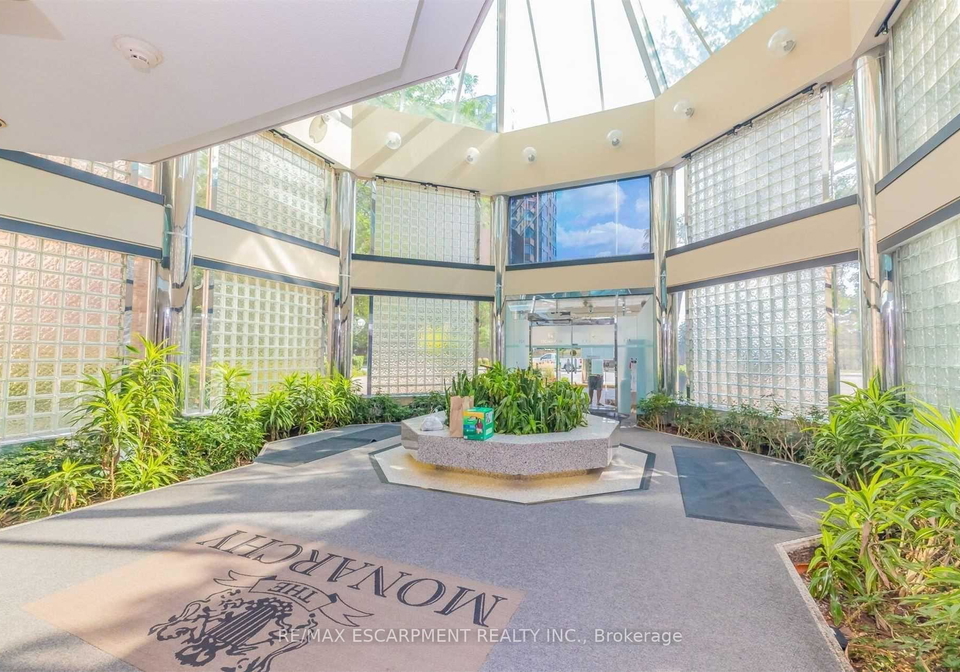 325-webb-drive-mississauga-ontario-w13700832